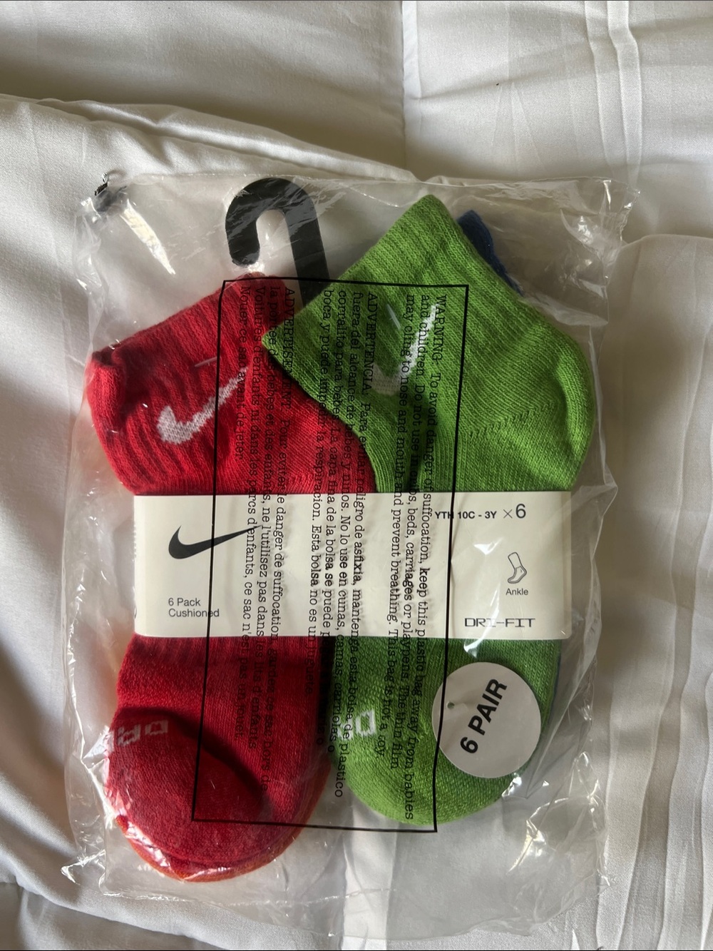 Nike Ankle Athletic Socks in Red and Green - 6 Pack